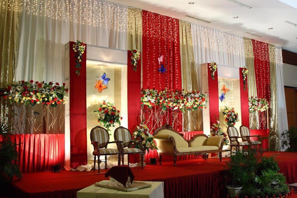 Orchardz Hotel Ayani Pontianak Exterior photo